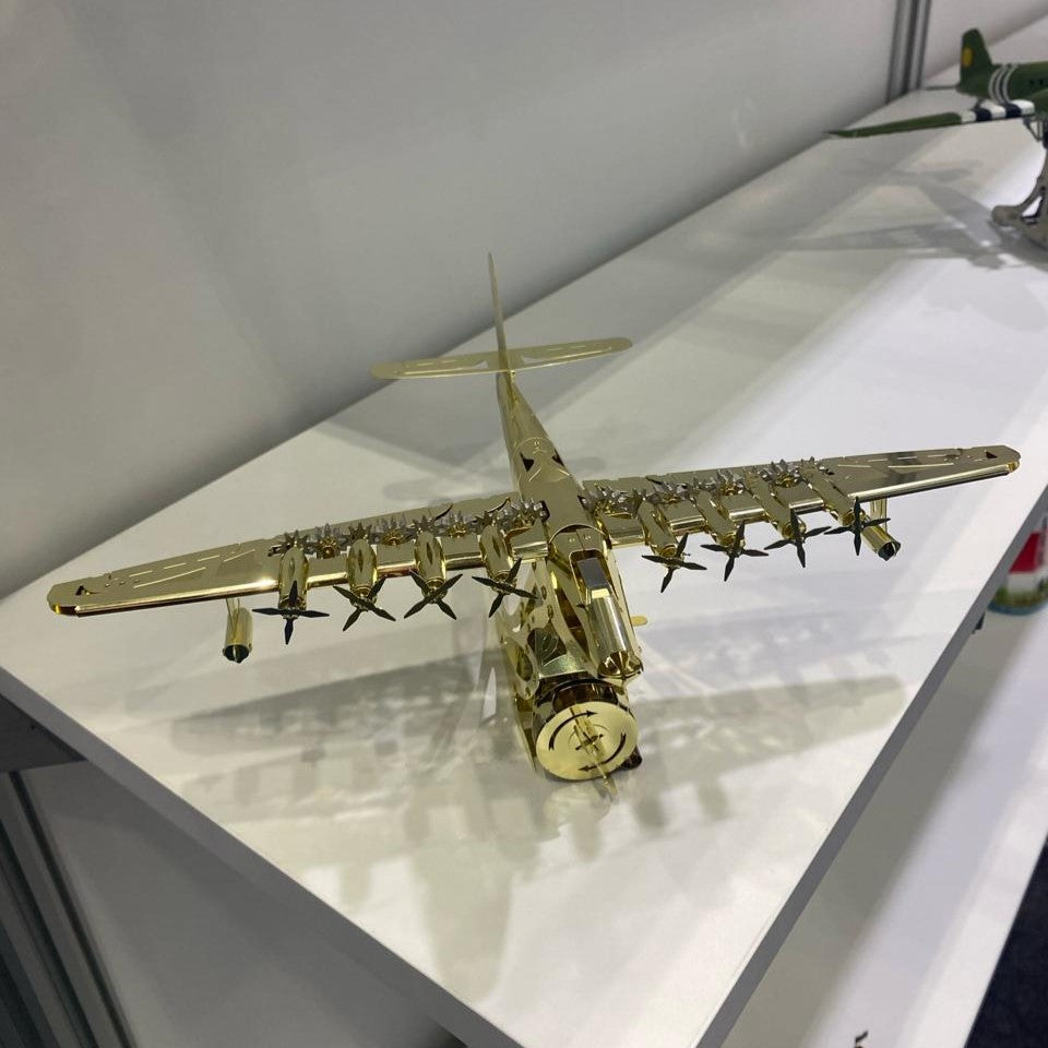 AURUM WINGS CELESTIAL HUGHES H-4 HERCULES SPRUCE GOOSE