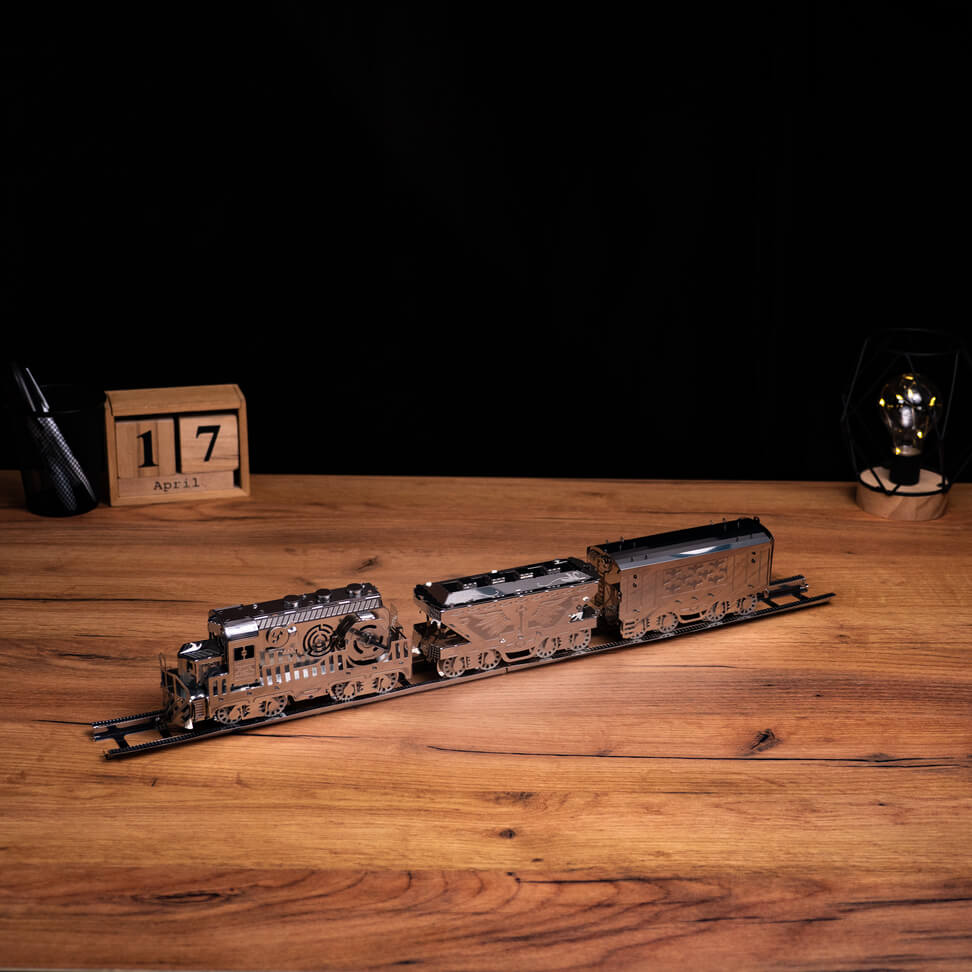 HEAVY LOCO FREIGHT TRAIN