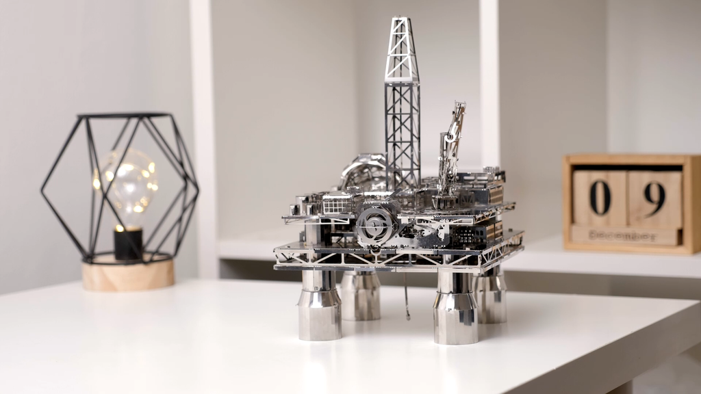 TREASURE FINDER OIL RIG