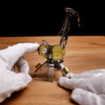 MIGHTY MACHINE CRANE